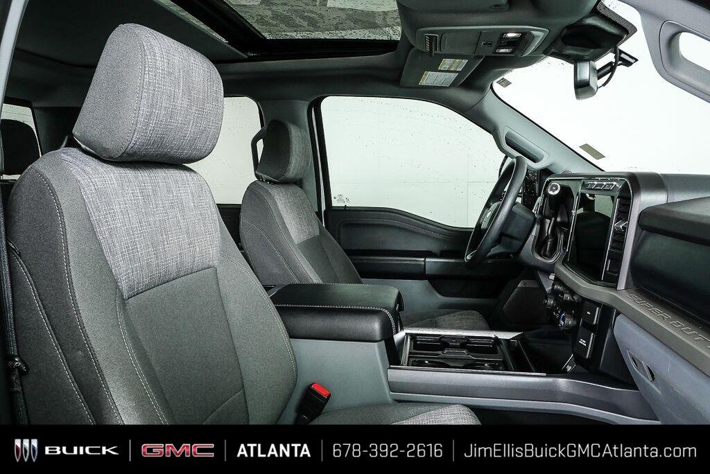 Used 2024 Oxford White Ford XLT image 22