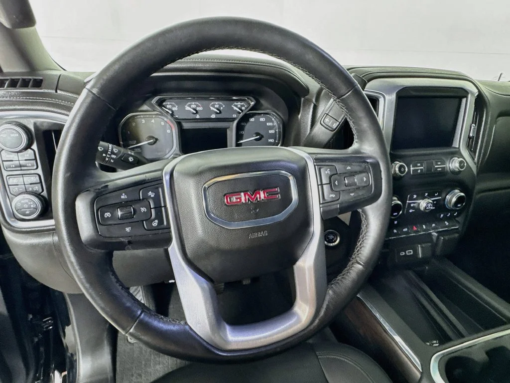 Used 2021 Black GMC SLT image 12