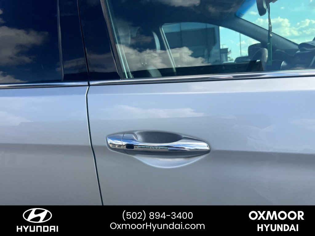 Used 2018 Sparkling Silver Hyundai 2.4L image 6