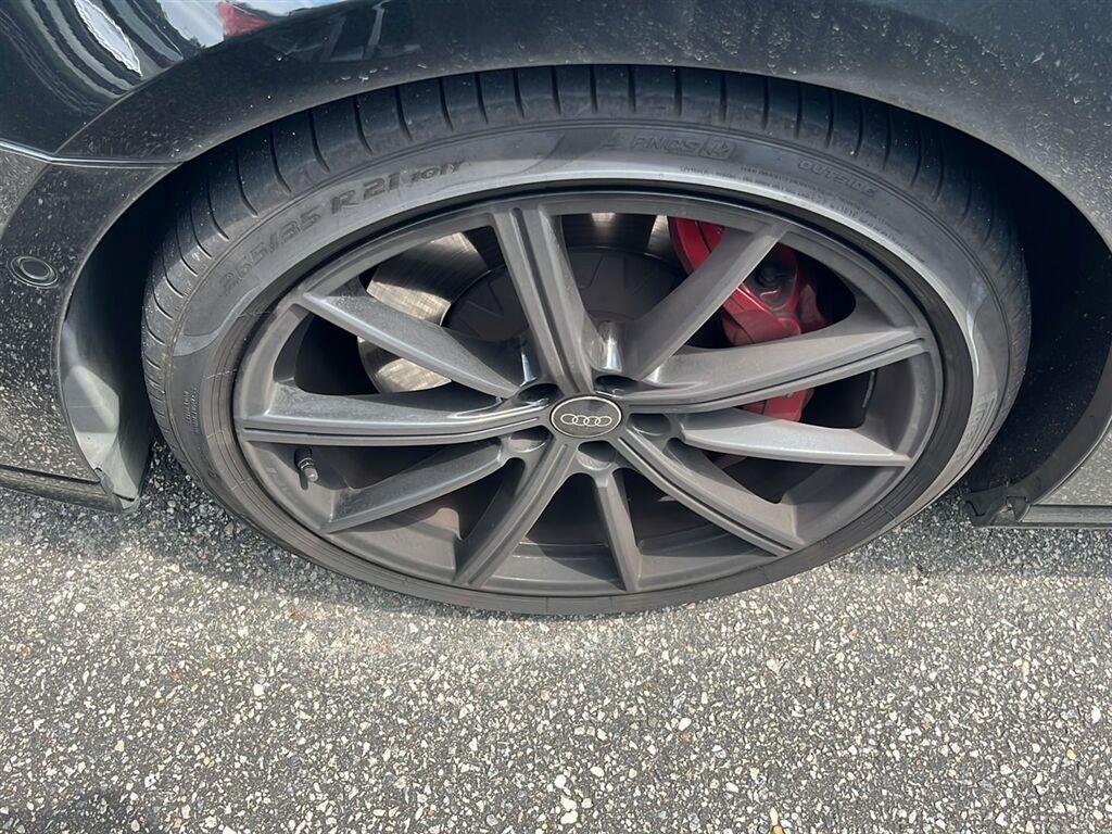 Used 2022 Mythos Black Metallic Audi  image 12