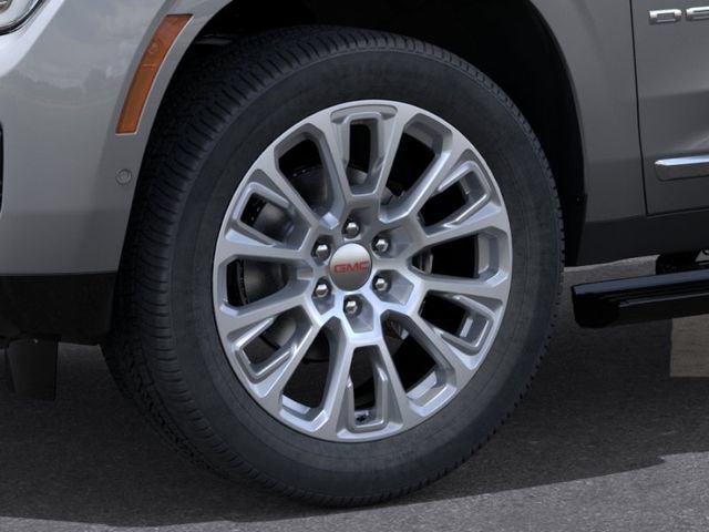 2026 GMC Yukon XL Denali - Photo 9