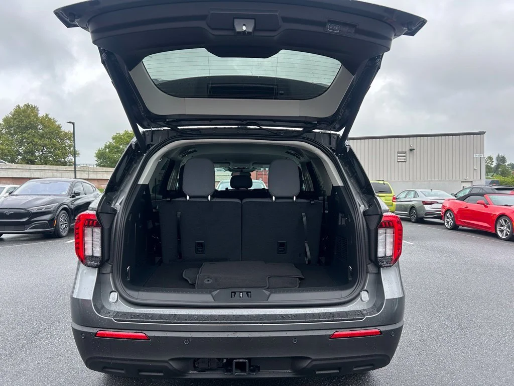 New 2026 Carbonized Gray Metallic Ford Active image 23