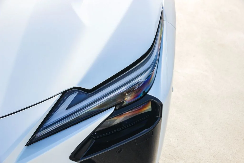 New 2026 Ultra White Lexus ES 350h PREMIUM+ image 8