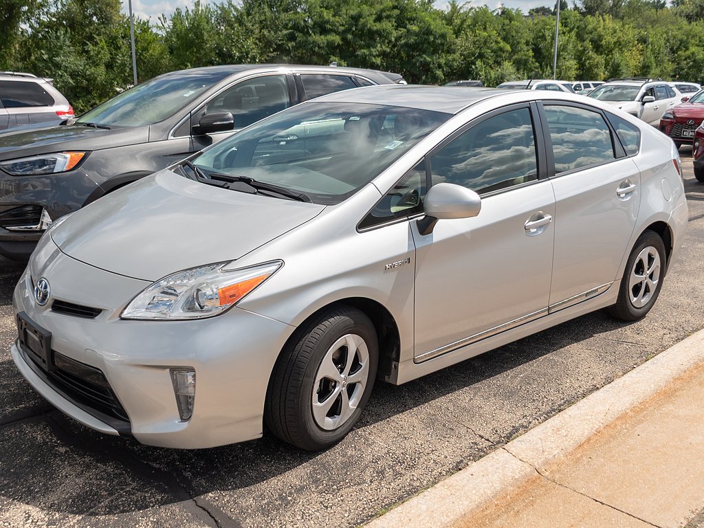 Used 2014 Classic Silver Metallic Toyota Three image 3
