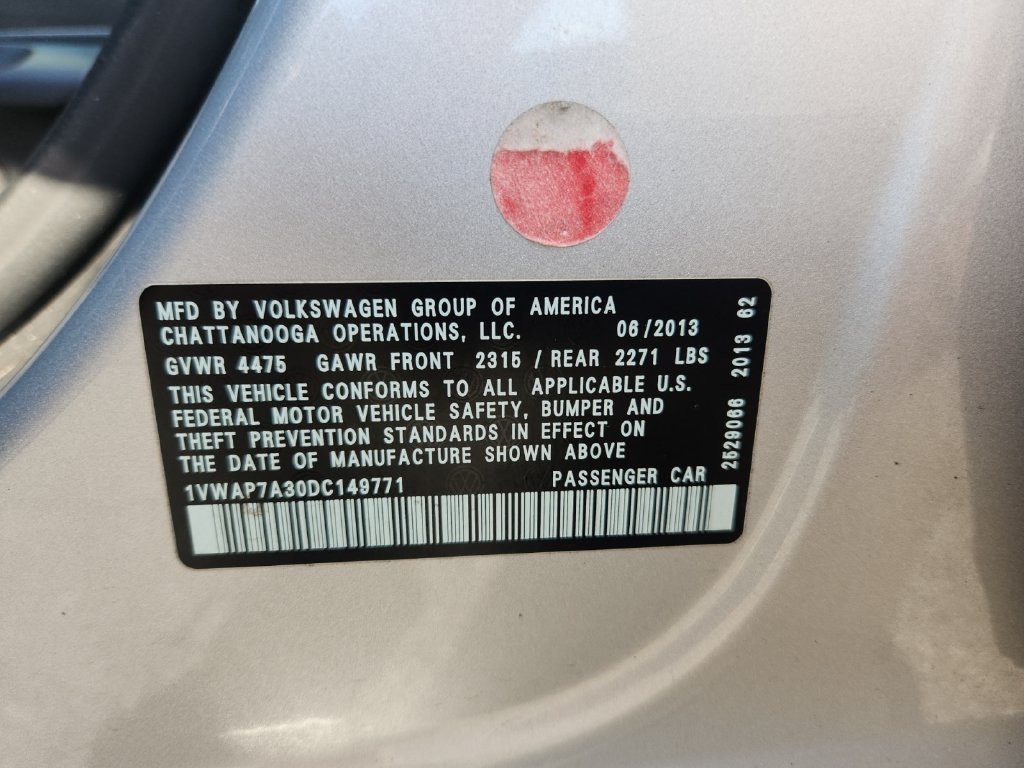 Used 2013 Silver Volkswagen 2.5 S image 25