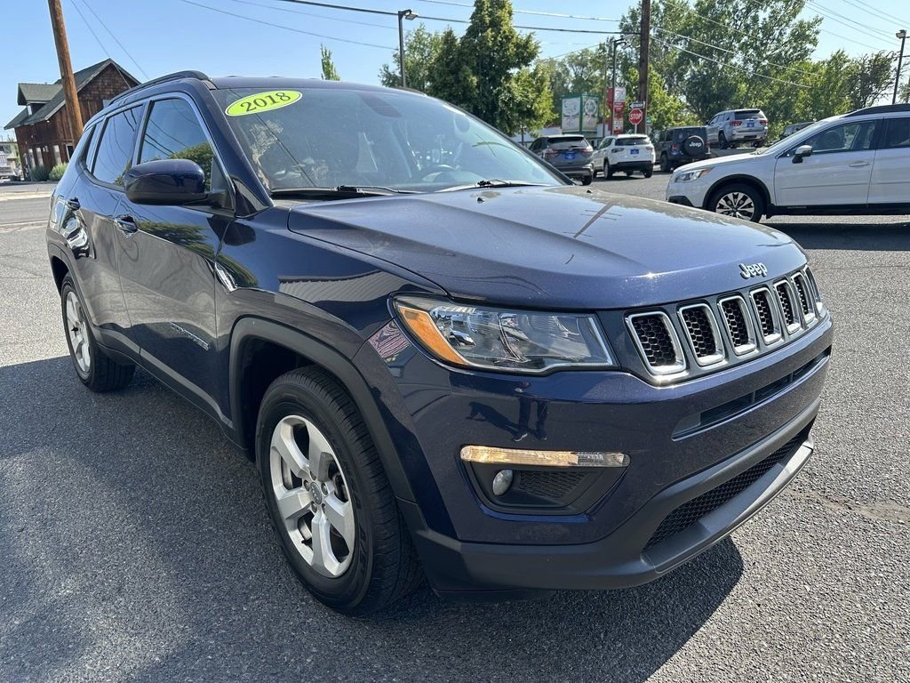2018 Jeep Compass Latitude photo 3
