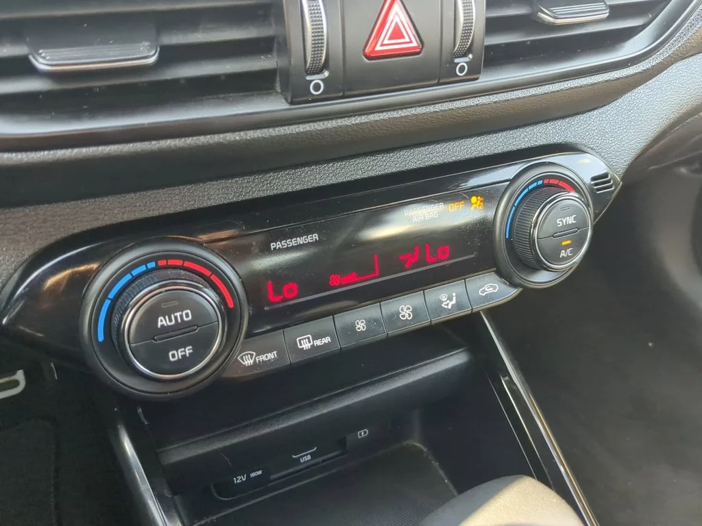 Used 2024 Aurora Black Kia GT-Line image 18