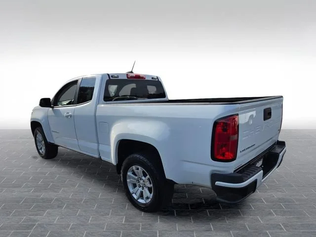 Used 2022 Summit White Chevrolet LT image 5