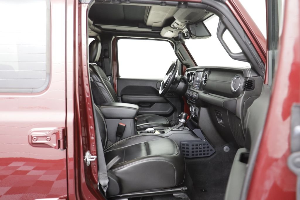 Used 2021 Snazzberry Pearlcoat Jeep Unlimited Sahara 4xe image 21
