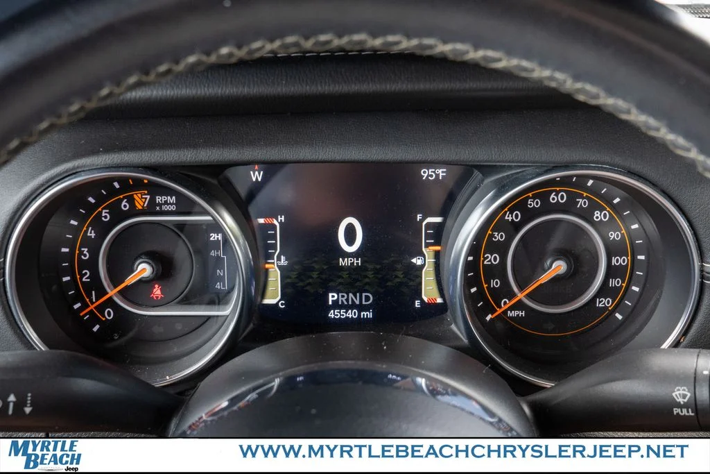 Used 2021 Black Clearcoat Jeep Overland image 27