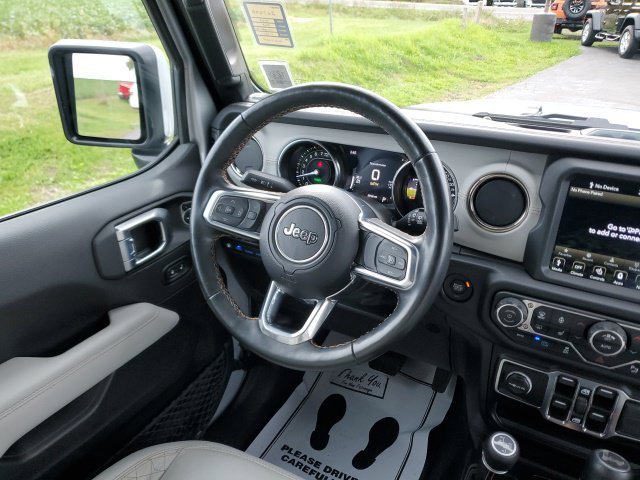 Used 2023 Silver Jeep Sahara 4xe image 18