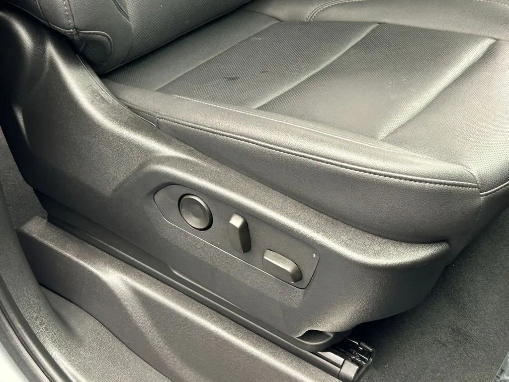 2025 Chevrolet Silverado 1500 LTZ - Photo 62