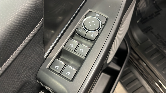 Used 2024 Agate Black Metallic Ford XLT image 21