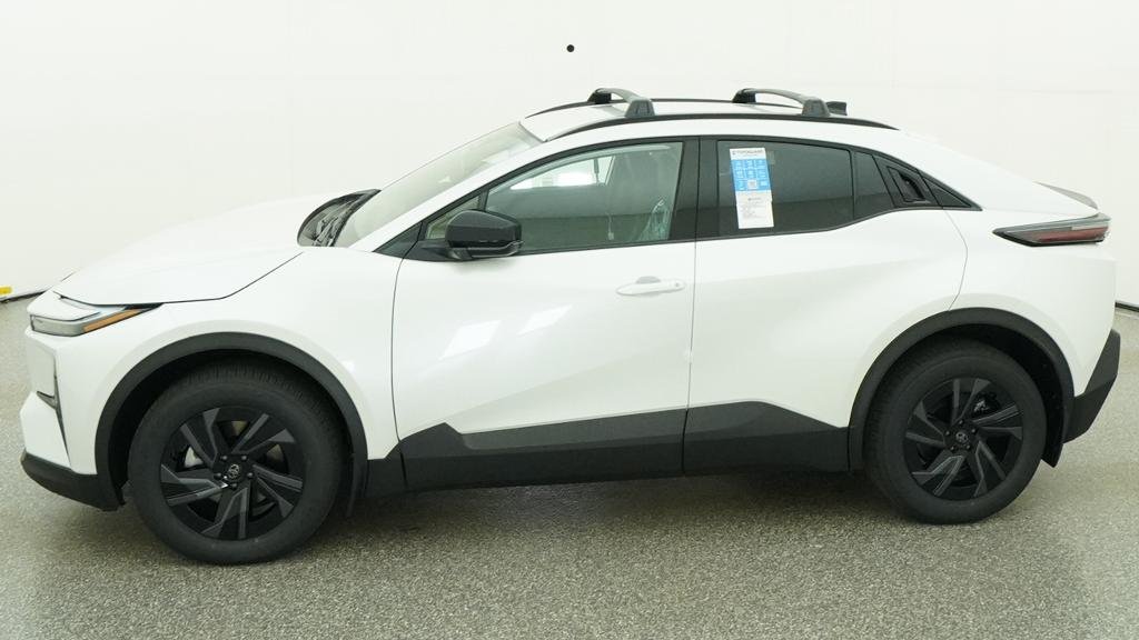 New 2026 Wind Chill Pearl Toyota SE image 31