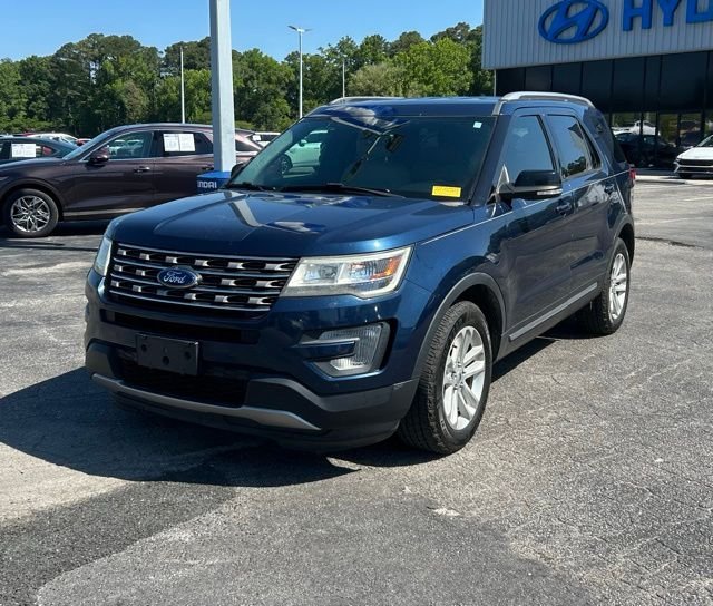 2017 Ford Explorer XLT FWD's photo