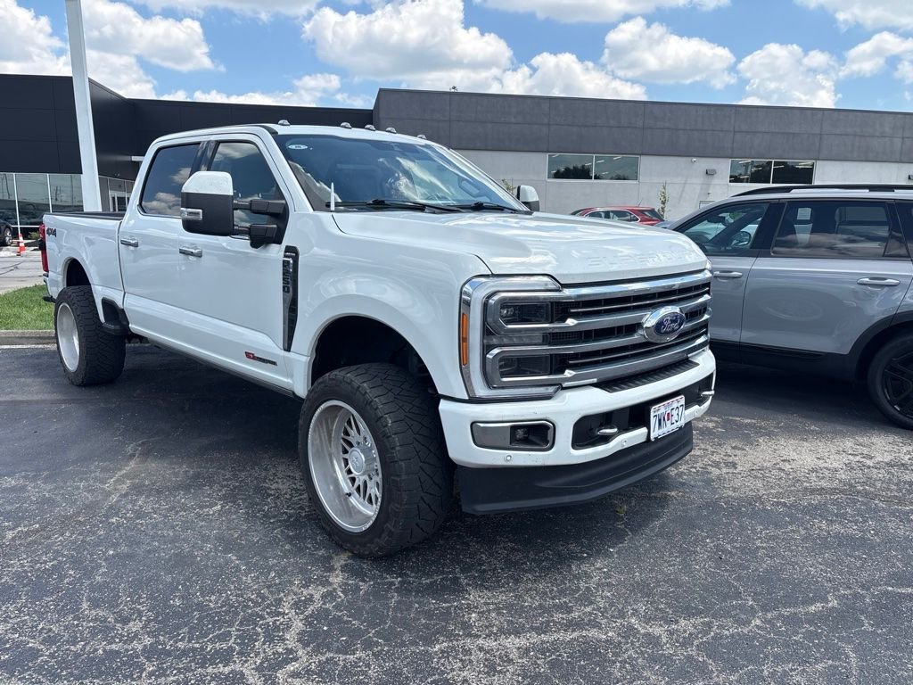Used 2023 White Ford Limited image 1