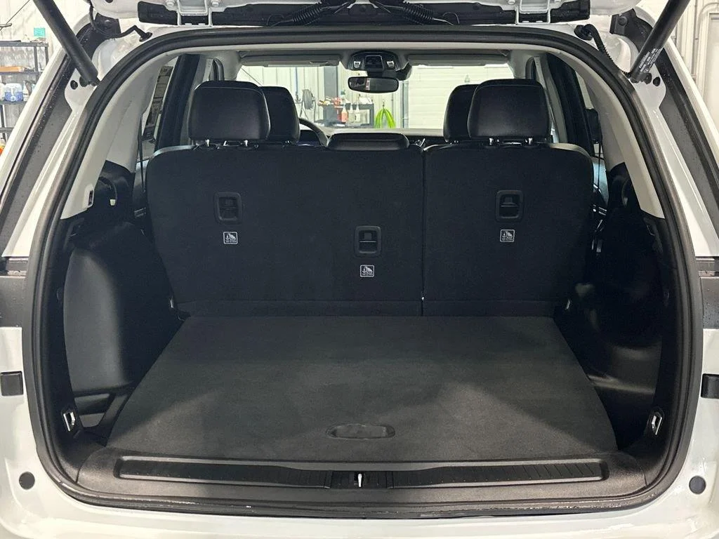 Used 2023 Bright White Clearcoat Jeep Limited image 32