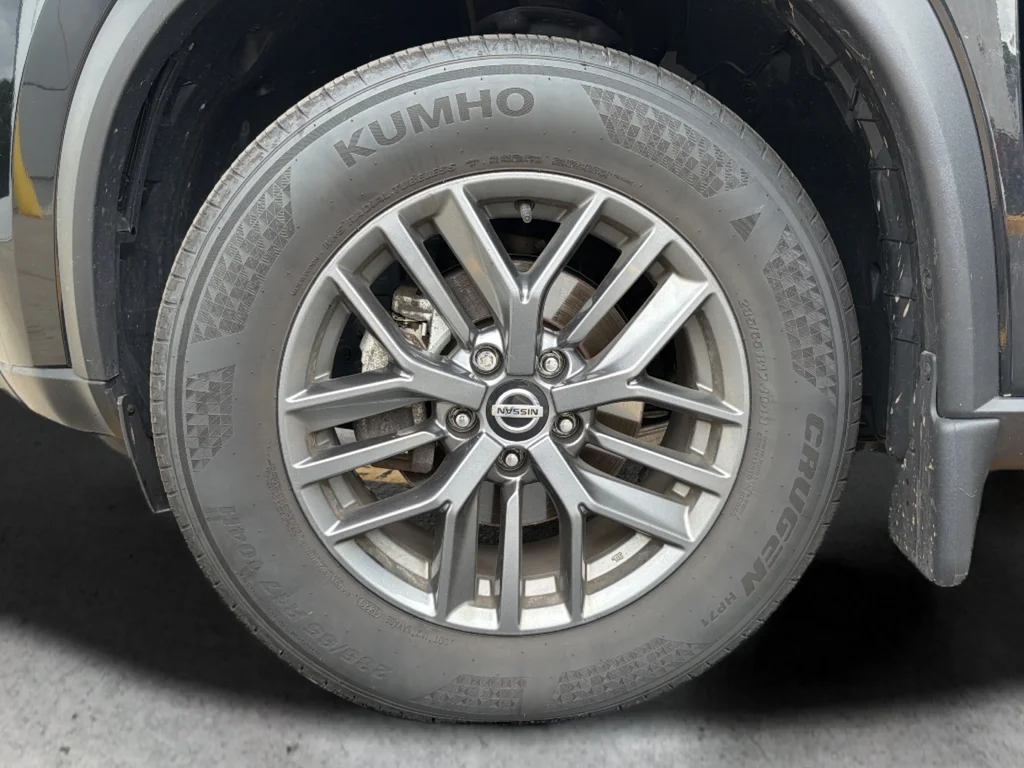 Used 2021 Black Nissan S image 12