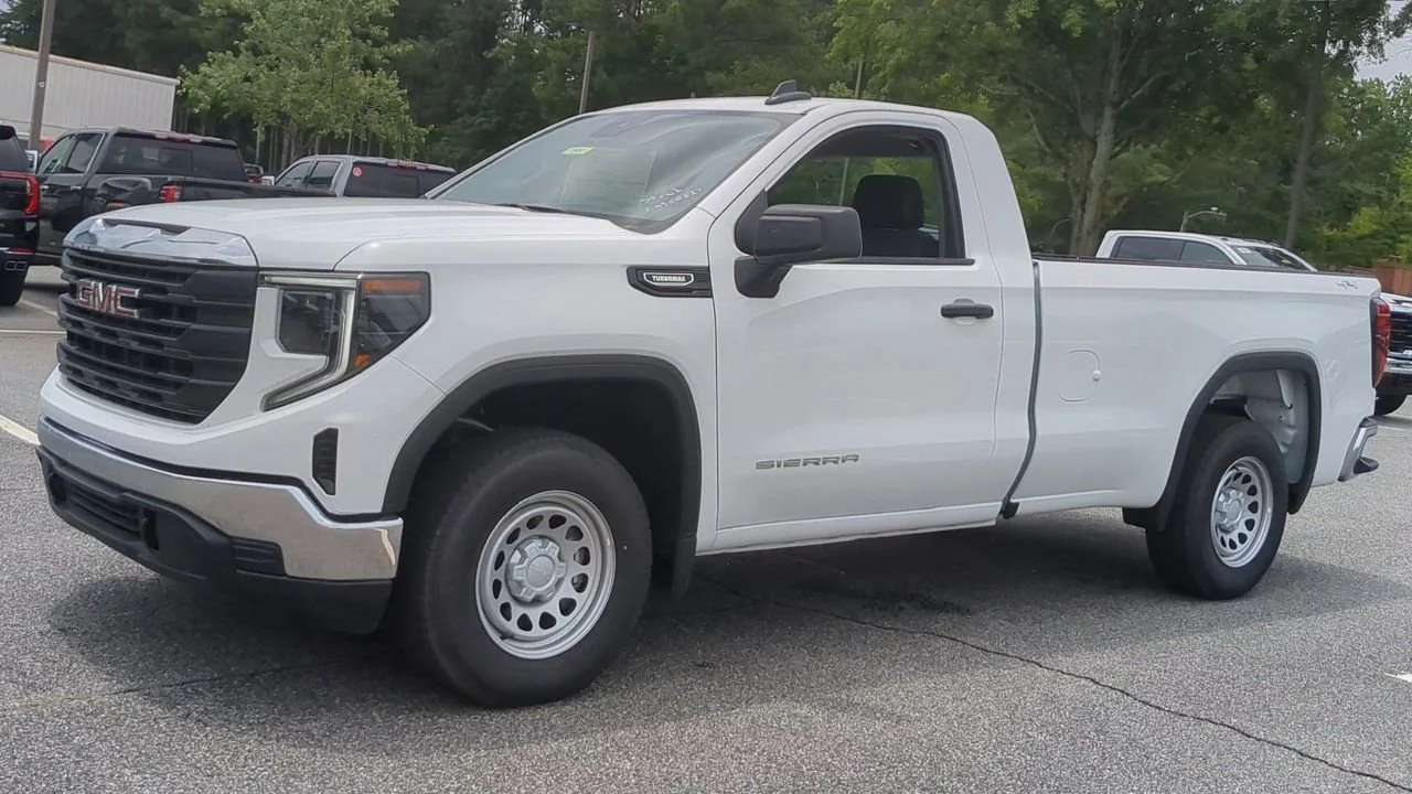 New 2025 Summit White GMC Pro image 4