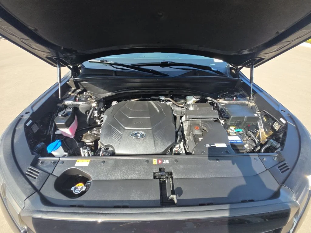 Used 2024 Black Hyundai SEL image 24