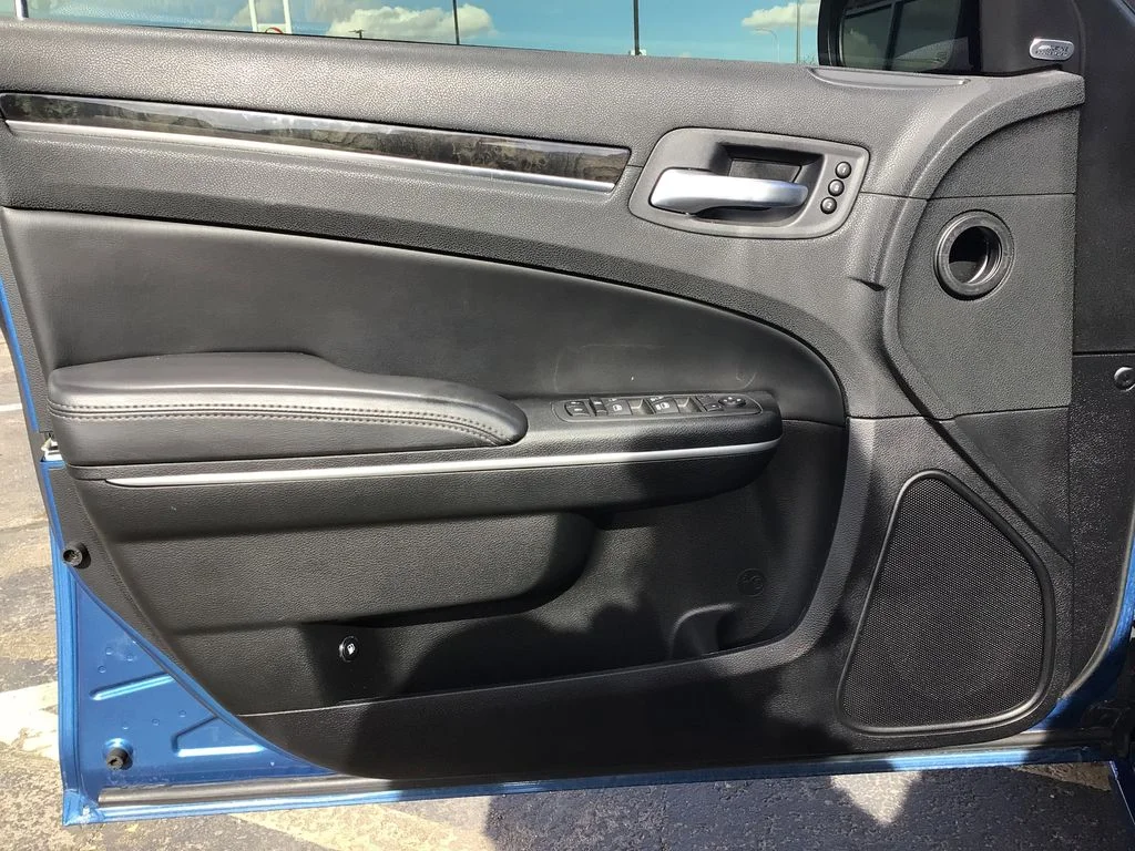 Used 2023 Frostbite Chrysler Touring L image 10
