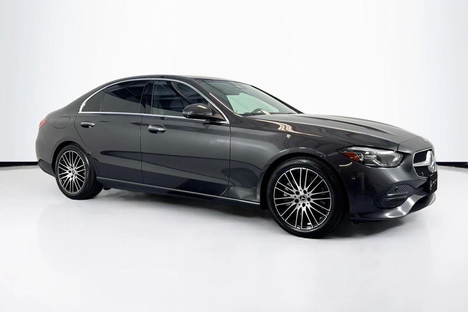 Used 2022 Graphite Grey Metallic Mercedes-Benz C 300 image 3