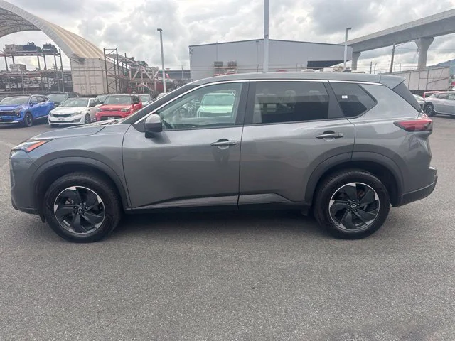 Used 2024 Gray Nissan SV image 2