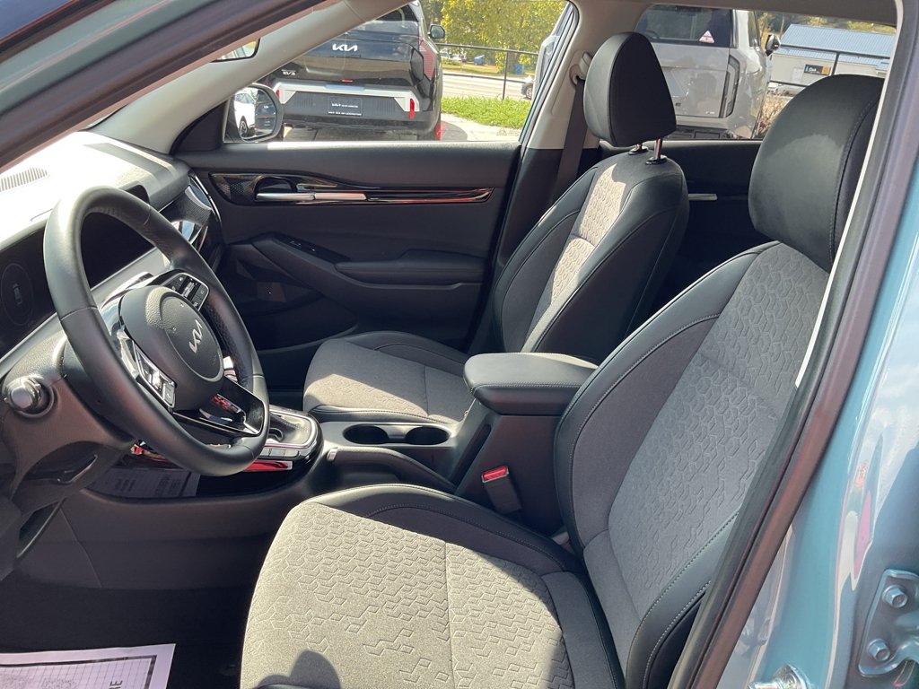 Used 2024 Pluton Blue/Black Roof Kia S image 23