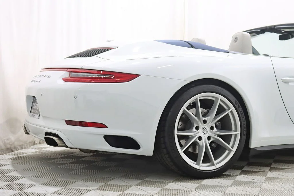 Used 2018 White Porsche Carrera 4 image 10