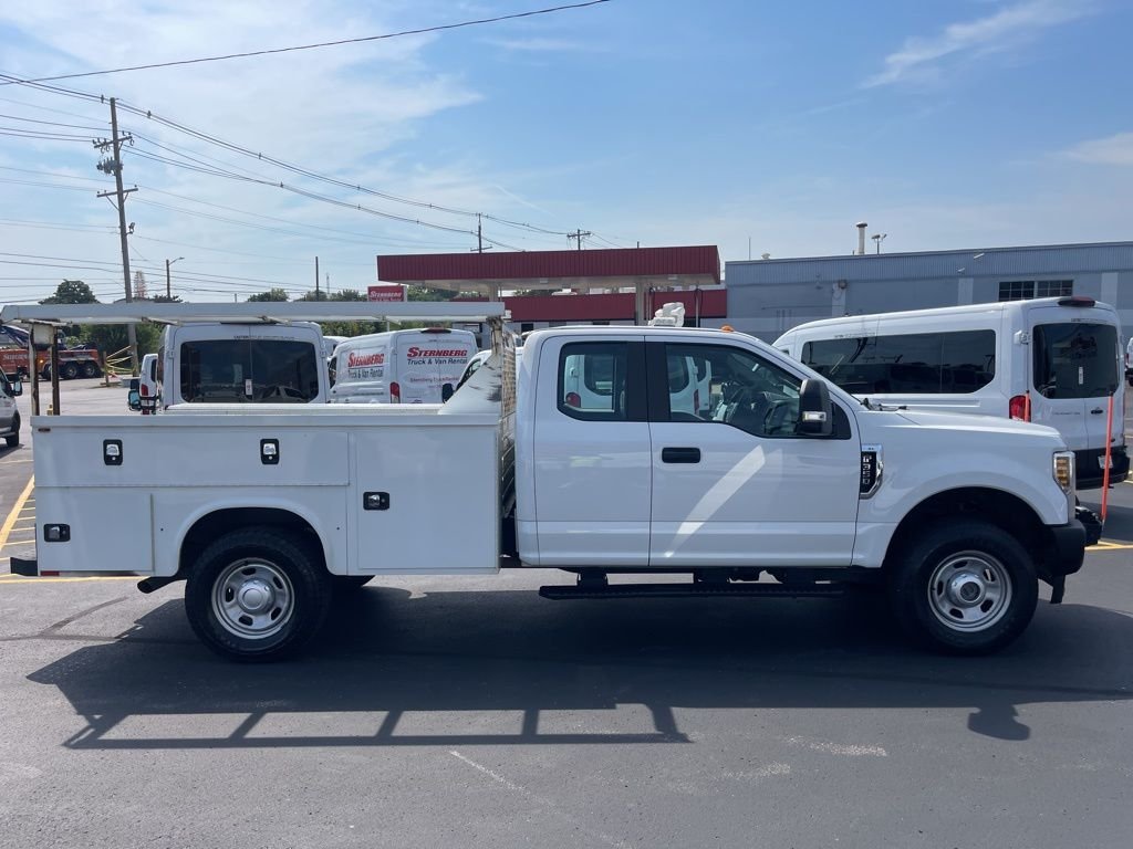 2019 Ford F-350 Super Duty Chassis Cab XL - Photo 23