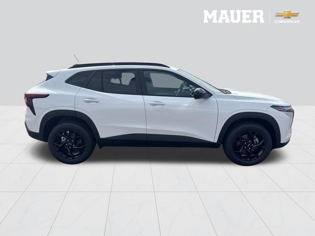 New 2026 Summit White Chevrolet LT image 8