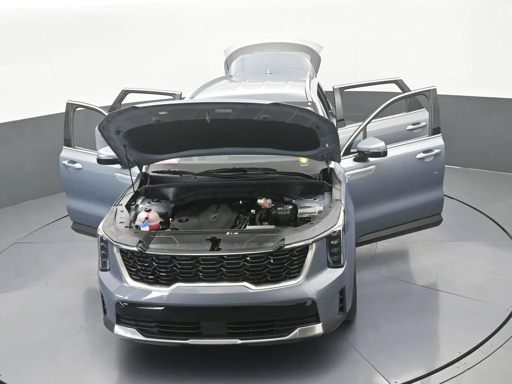 Used 2025 Silver Kia S image 72