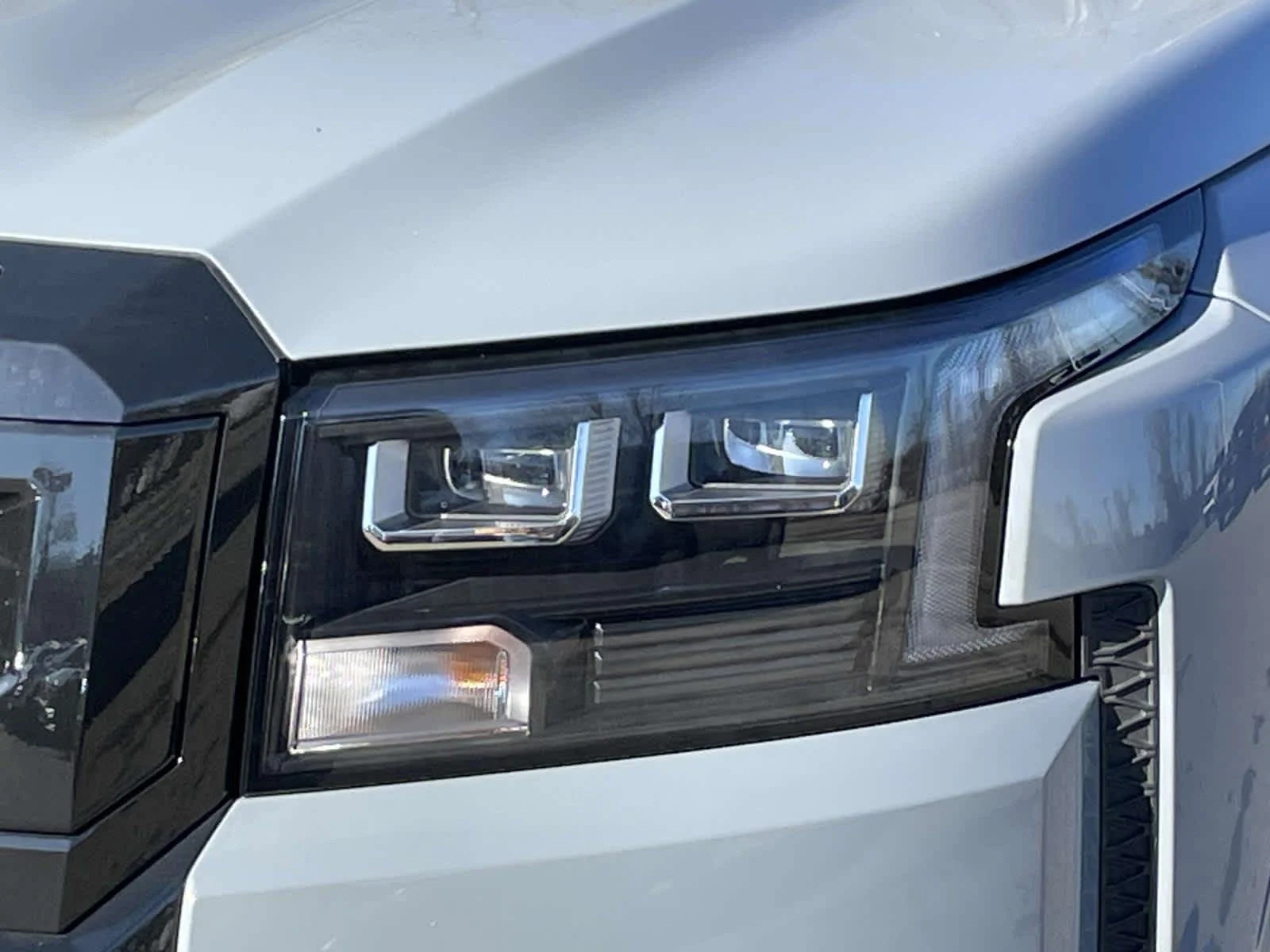 New 2026 Boulder Gray Pearl Nissan SV image 9