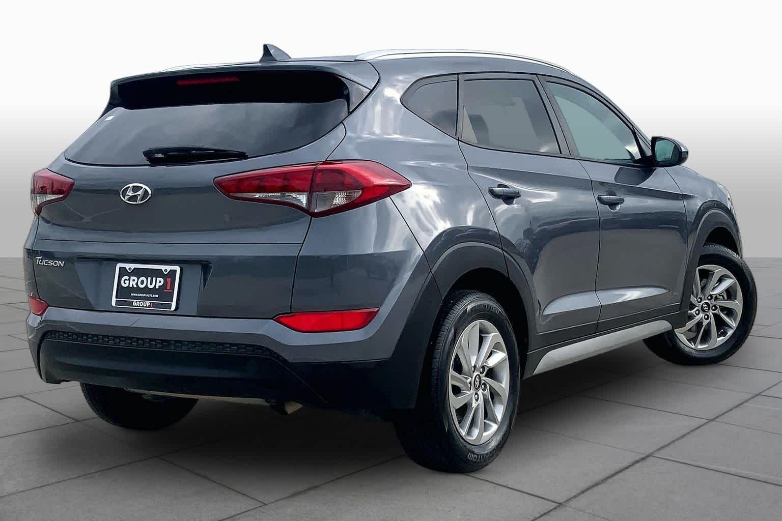 Used 2018 Coliseum Gray Hyundai SEL image 12