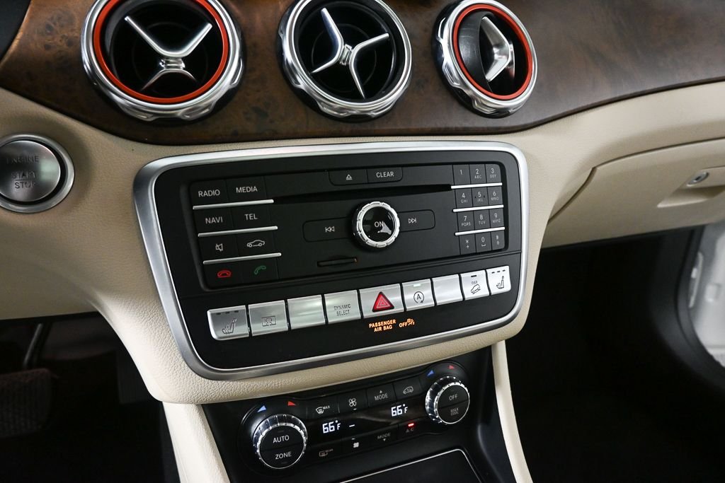 Used 2020 White Mercedes-Benz GLA 250 image 14
