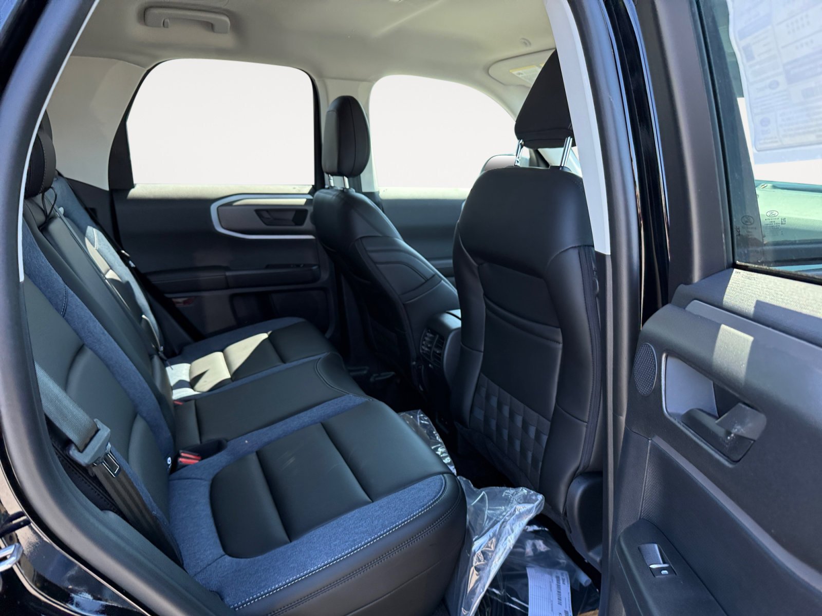 New 2026 Shadow Black Ford Outer Banks® image 18