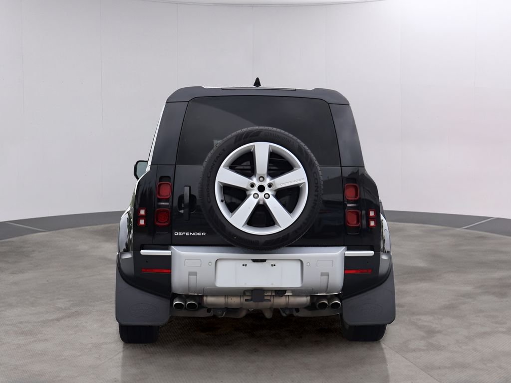 Used 2024 Santorini Black Metallic Land Rover SE image 6