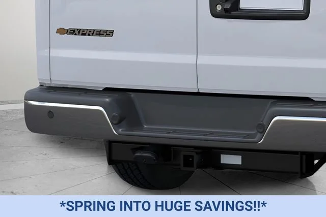 New 2025 Summit White Chevrolet WT image 14