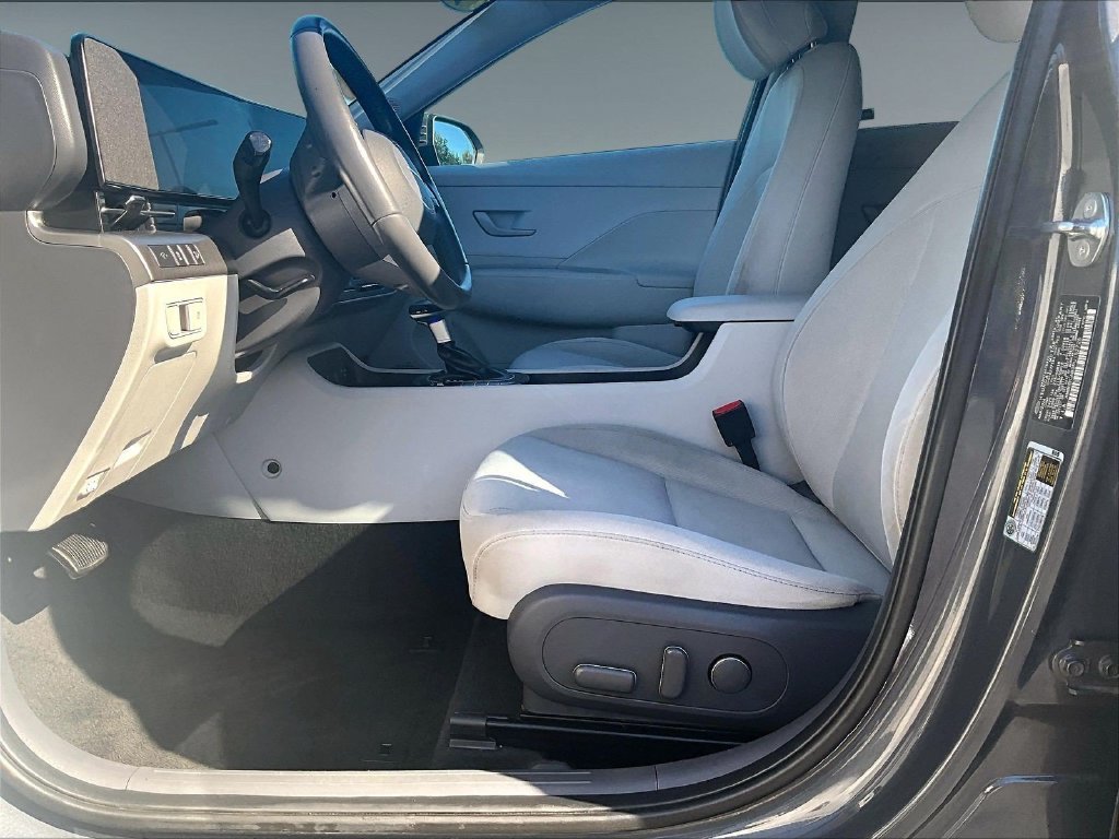 Used 2024 Gray Hyundai SEL image 8