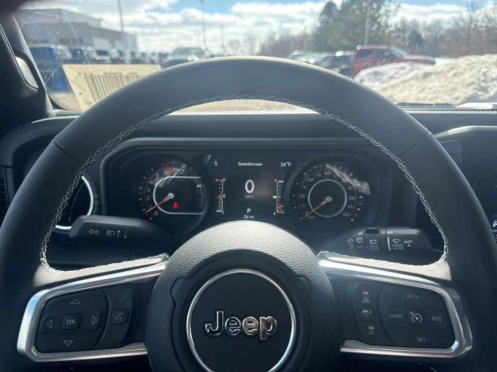 2025 Jeep Wrangler 4-Door Sahara - Photo 26