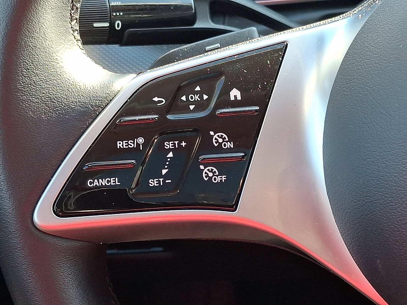 2025 Mercedes-Benz C-Class Sedan C 300 - Photo 21