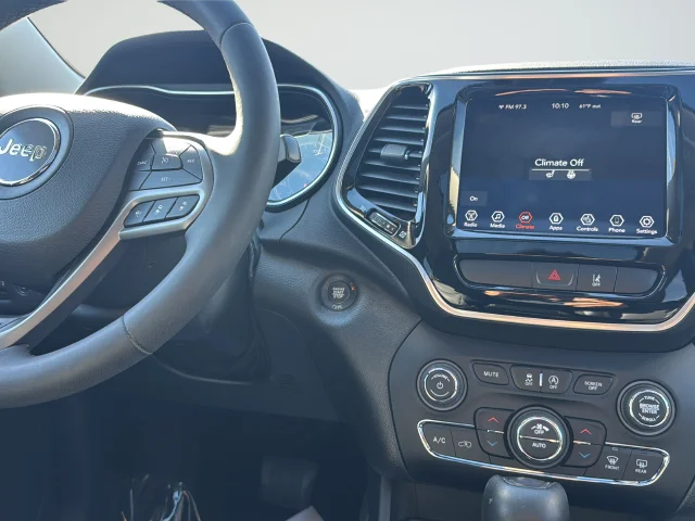 Used 2022 Gray Jeep Limited image 13