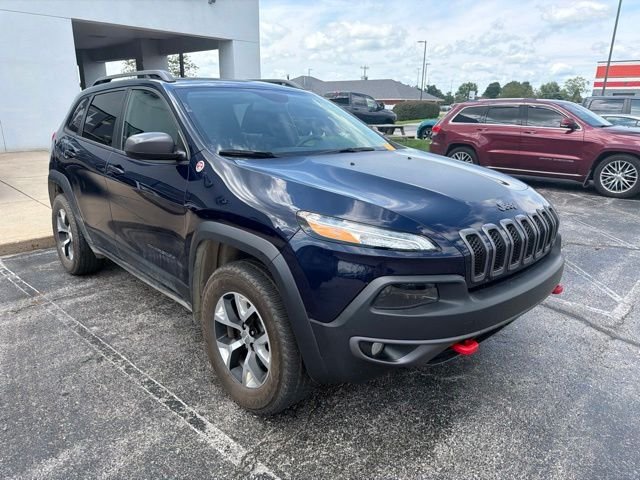 Used 2015 Blue Jeep Trailhawk image 10