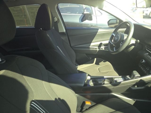 Certified Used 2025 Gray Hyundai SEL Convenience image 4