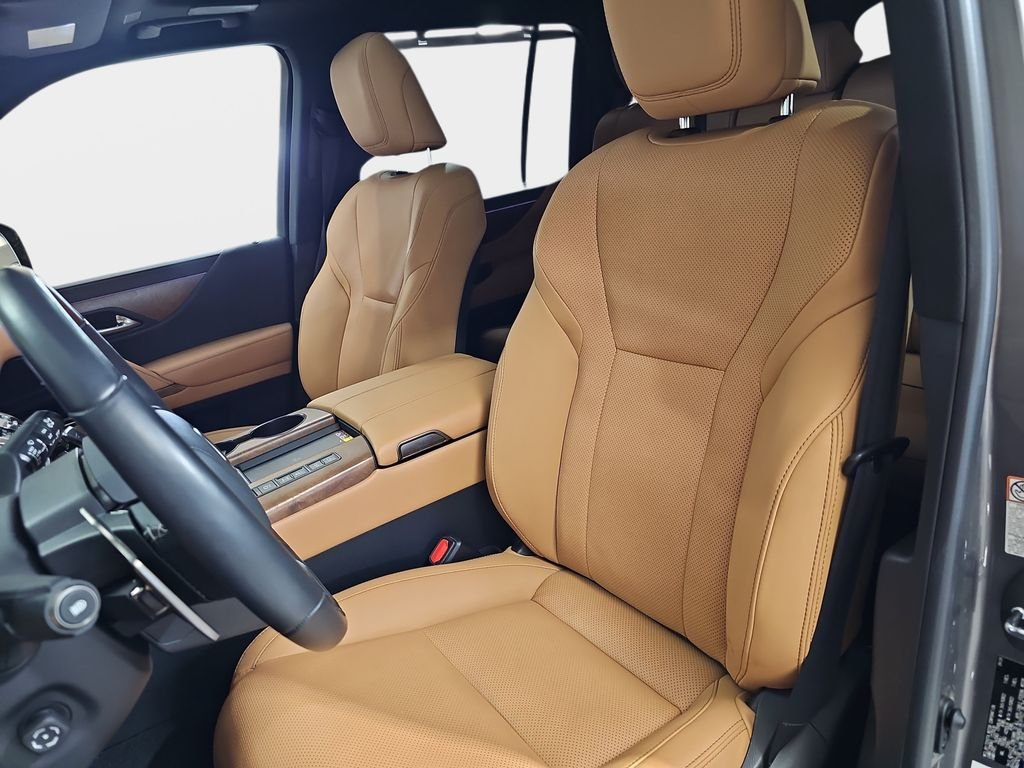 Certified Used 2024 MANGANESE LUSTER Lexus 600 Luxury image 15