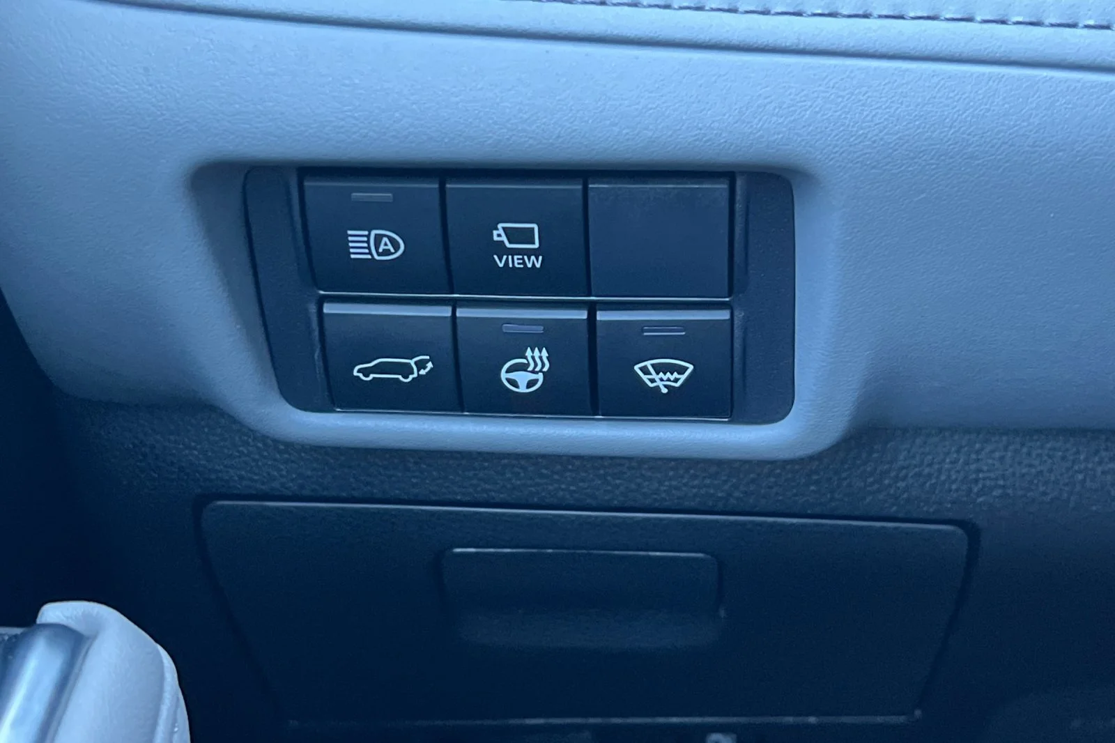 Certified Used 2022 Wind Chill Pearl Toyota Platinum image 31