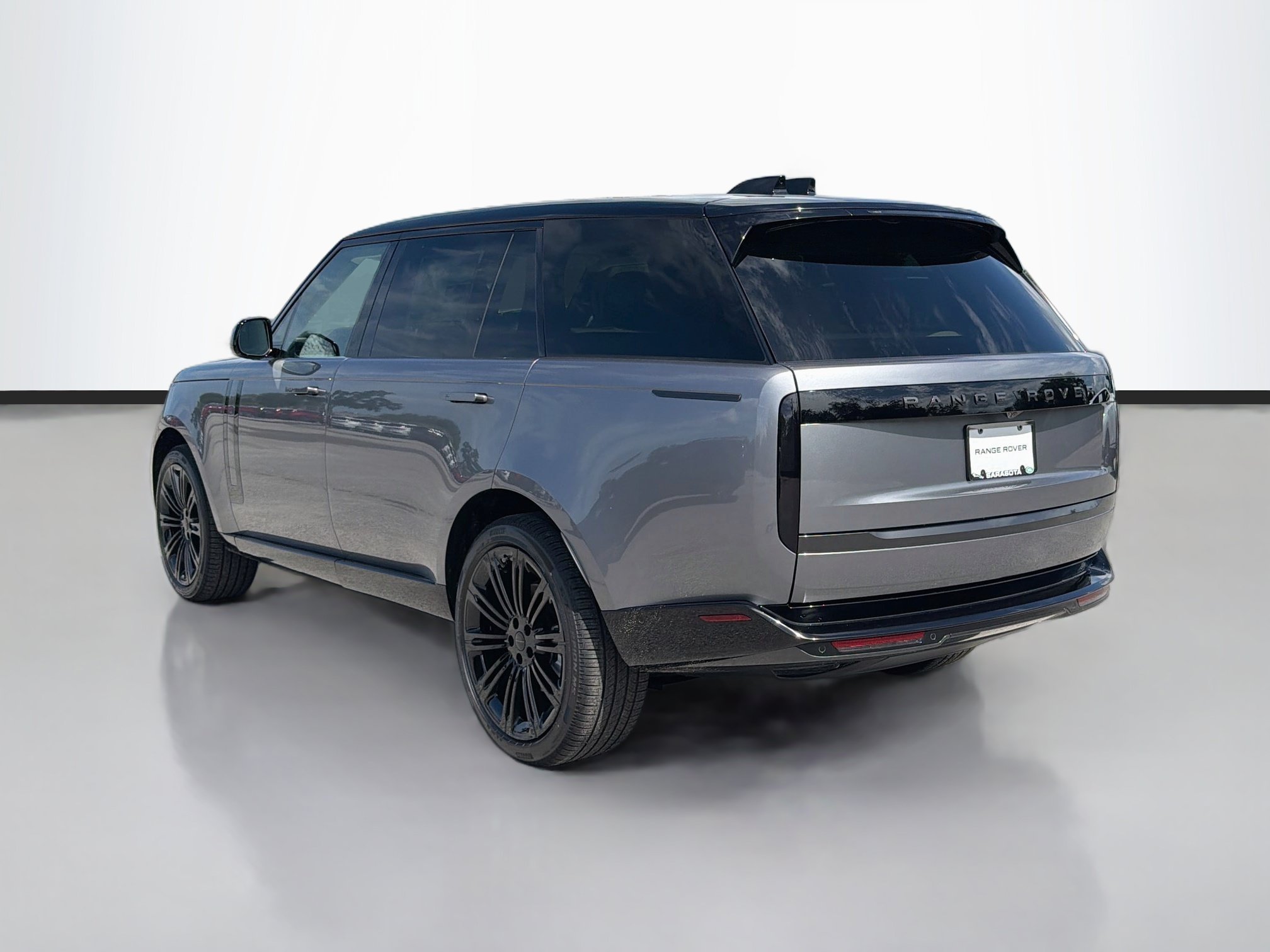 New 2026 Eiger Grey LAND ROVER SE 7 Seats image 3