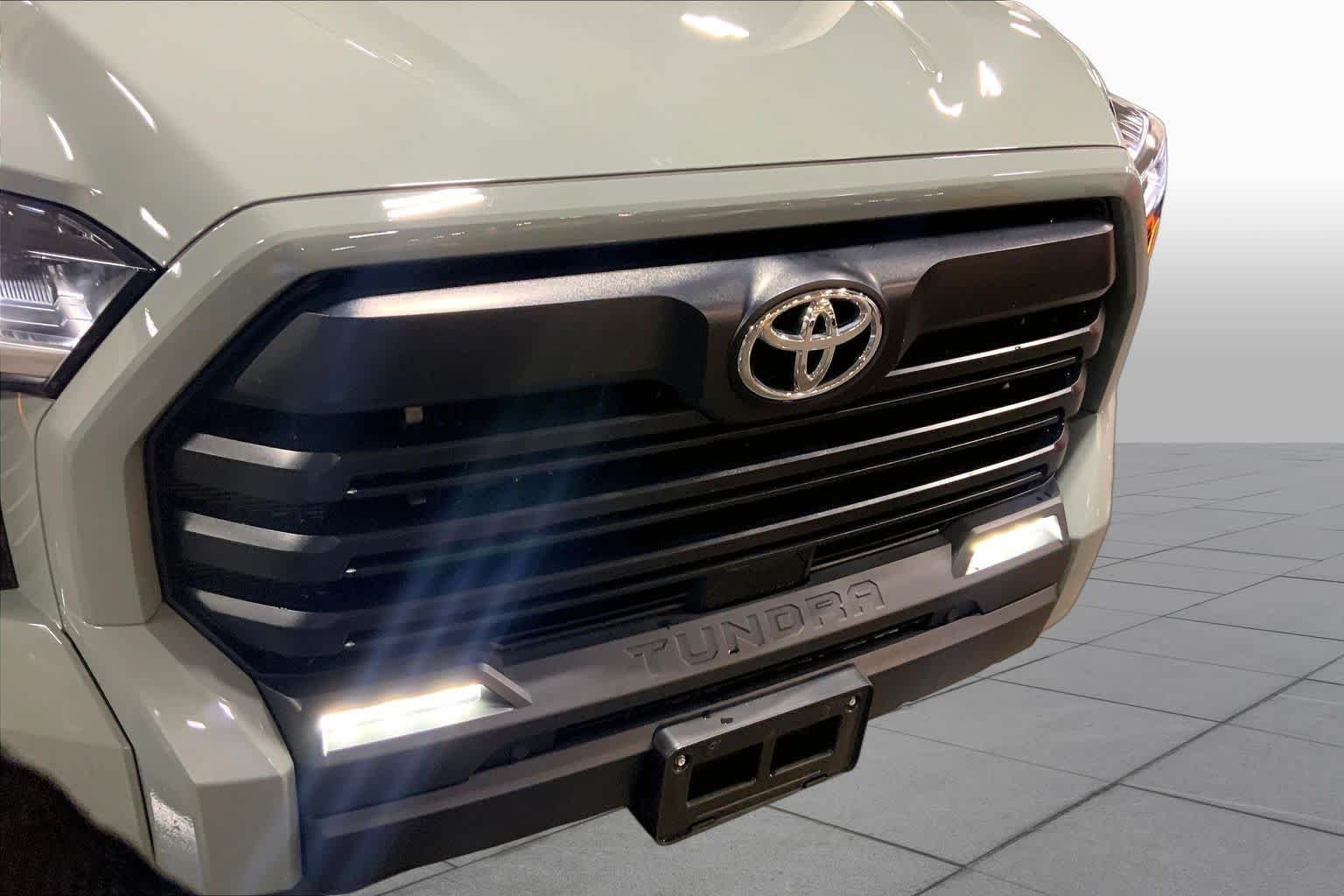 Used 2025 Lunar Rock Toyota SR5 image 31