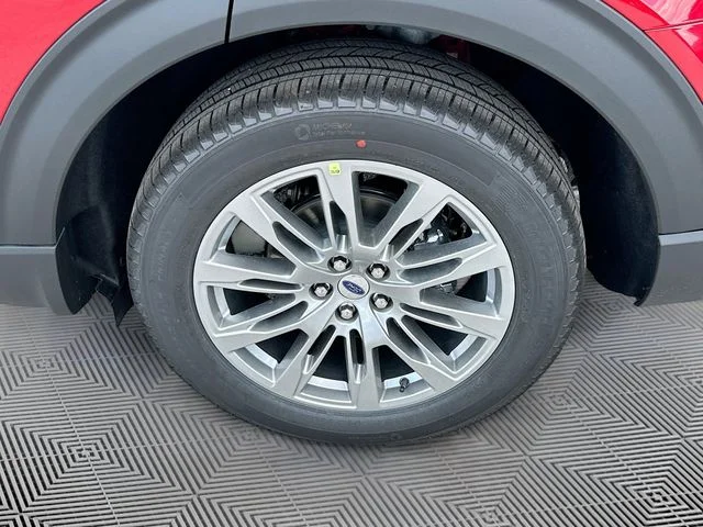 New 2026 Red Metallic Ford Platinum image 19