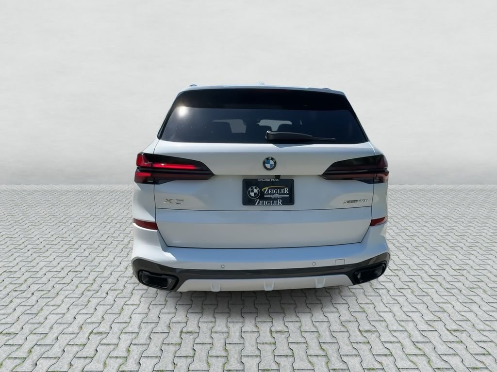 New 2026 Mineral White Metallic BMW xDrive40i image 7
